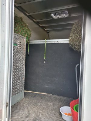 Pferdetransporter von Pferdetaxi Fricktal